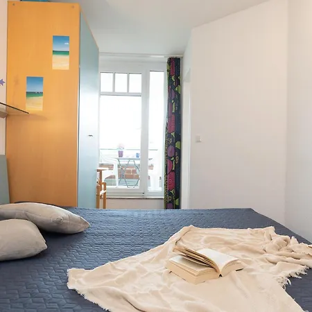 Kormoranweg 42-203 アパート *